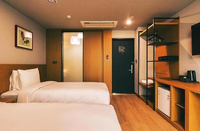 Отель Kwangsu 4*